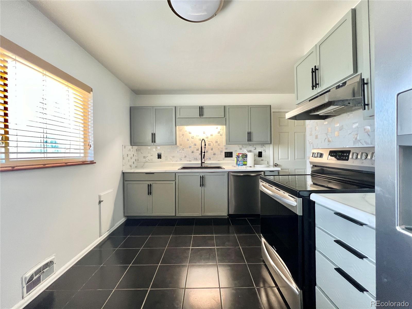 1906 S Newton St, Denver, CO 80219