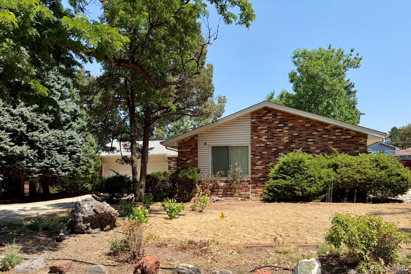1114 S Oakland St, Aurora, CO 80012