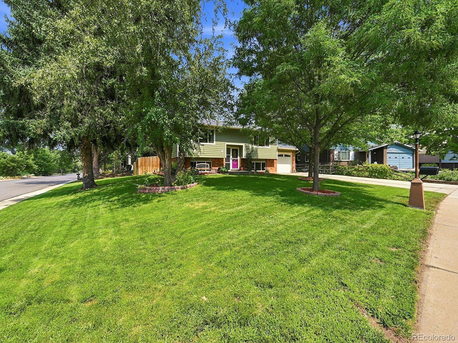 1524 Chapman Ln, Longmont, CO 80501