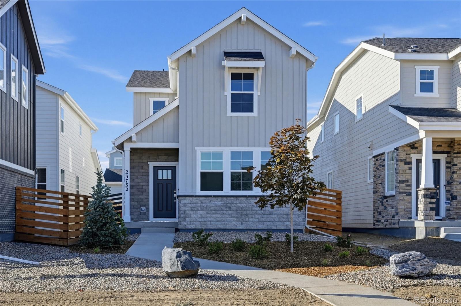 23732 E 33rd Pl, Aurora, CO 80019