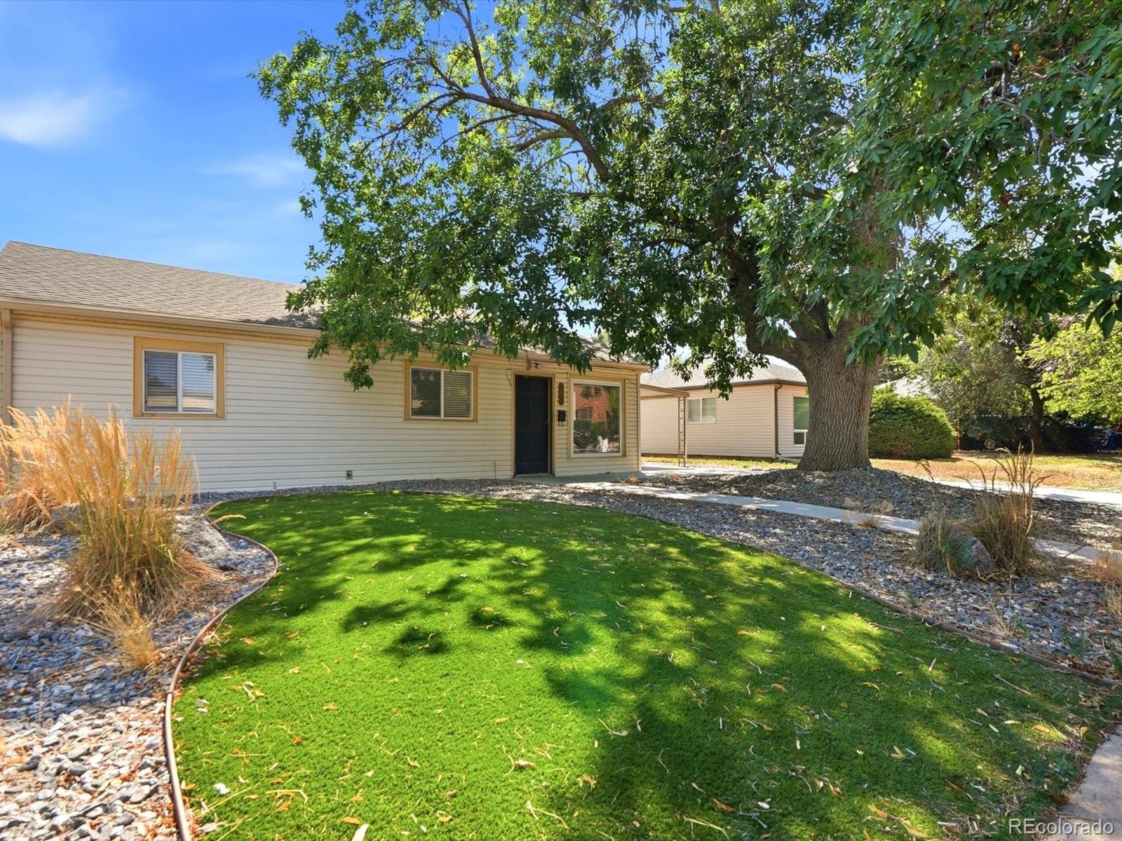 1180 Vaughn St, Aurora, CO 80011