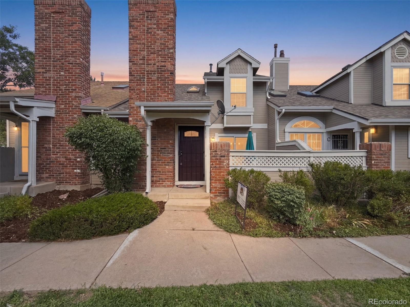 2892 W Long Cir #B, Littleton, CO 80120