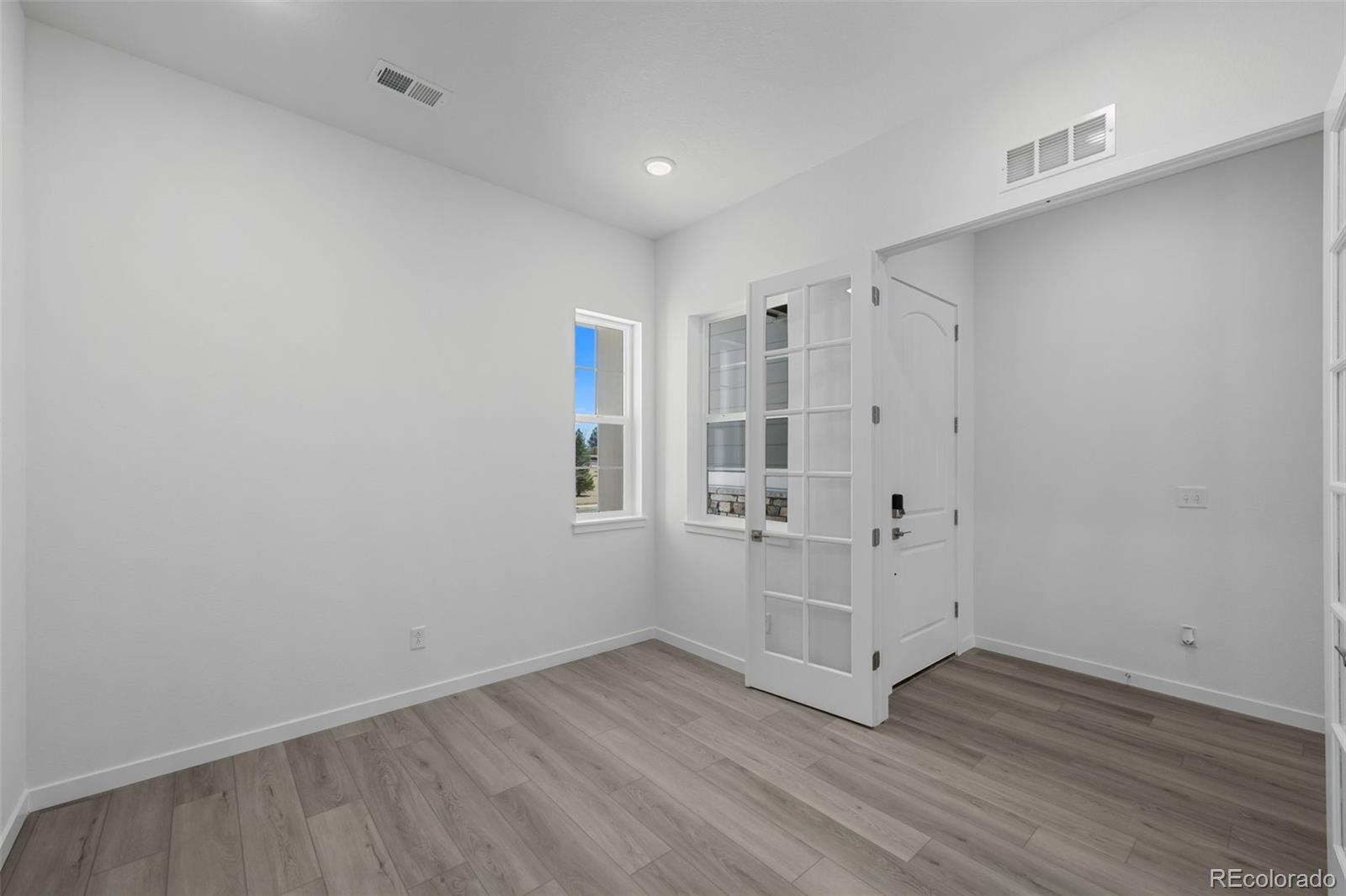 3807 Emerald Shore Cir, Loveland, CO 80538
