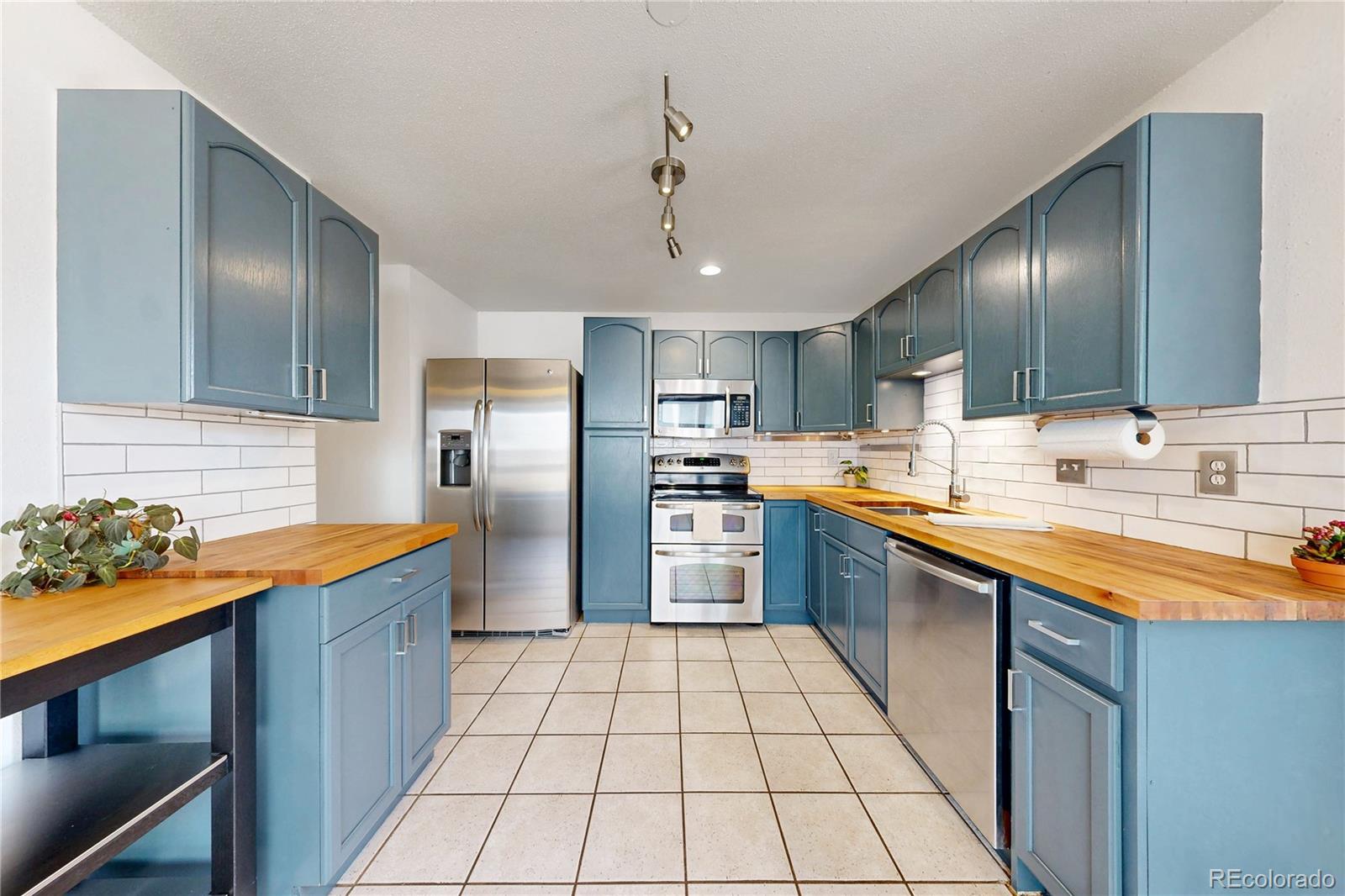 1616 Secrest St, Golden, CO 80401