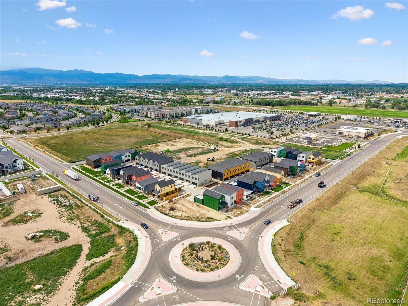 933 Edge Cir, Longmont, CO 80501