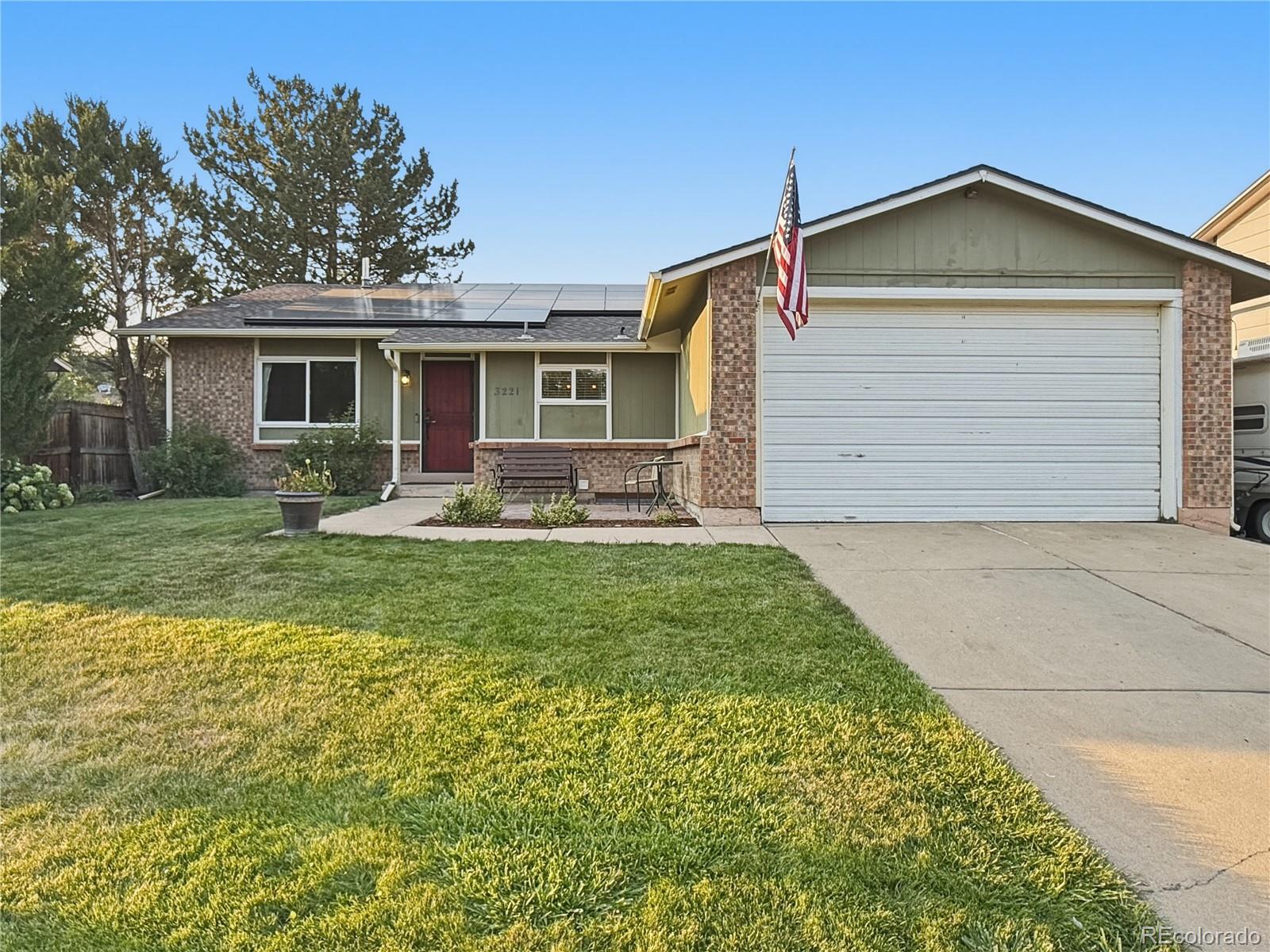 3221 Queen Ct, Broomfield, CO 80020