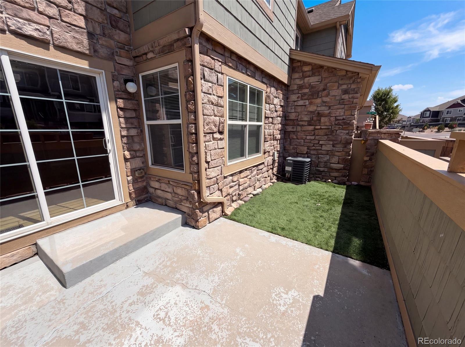 23560 Alamo Pl #B, Aurora, CO 80016