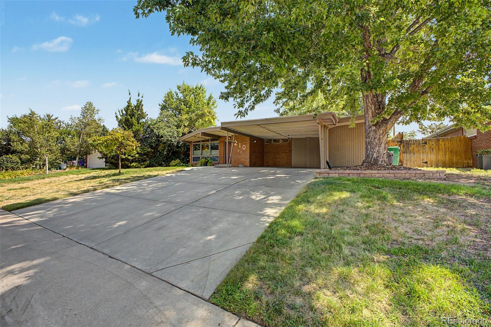 210 S Kearney St, Denver, CO 80224