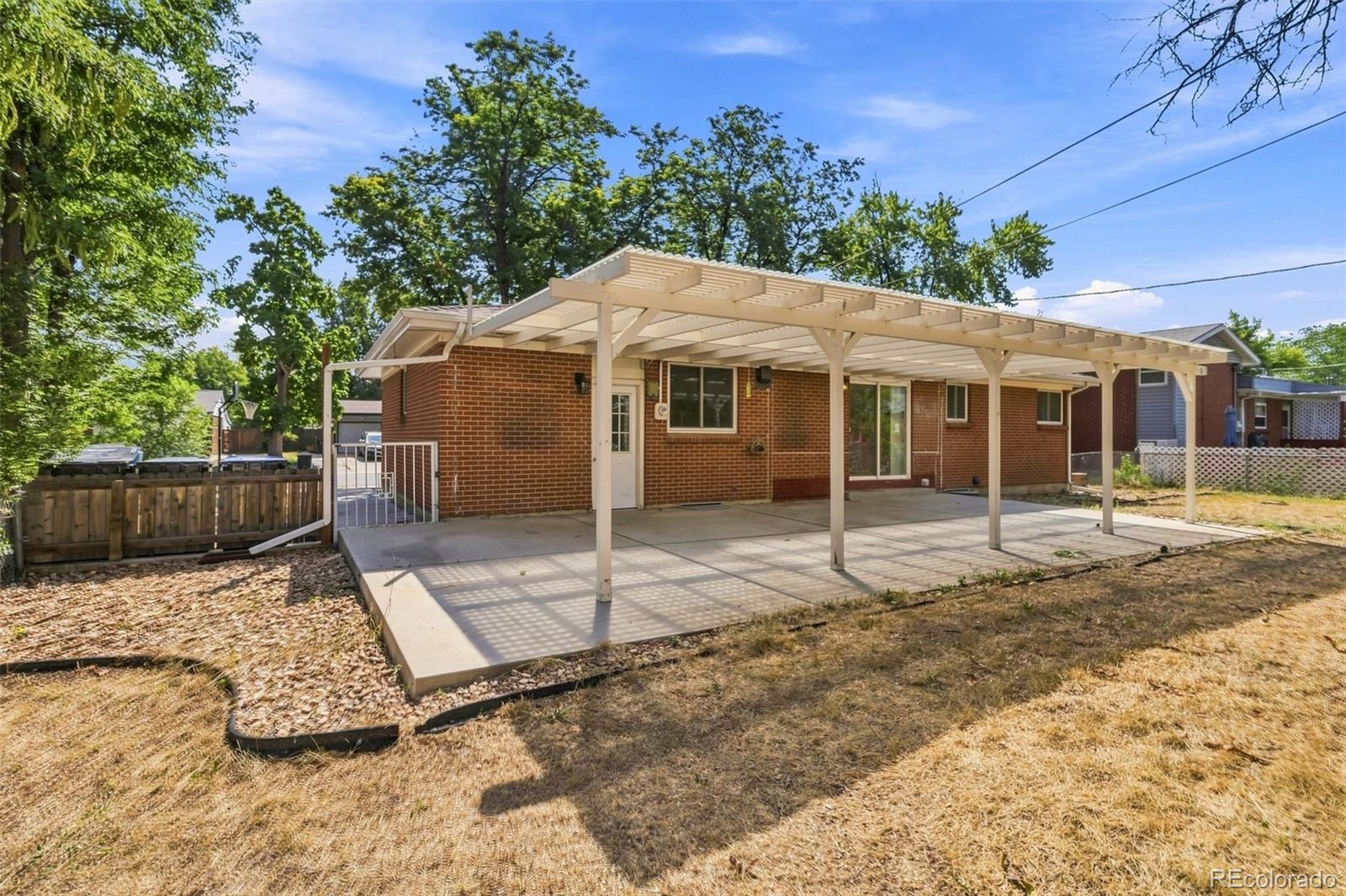 6085 Parfet St, Arvada, CO 80004