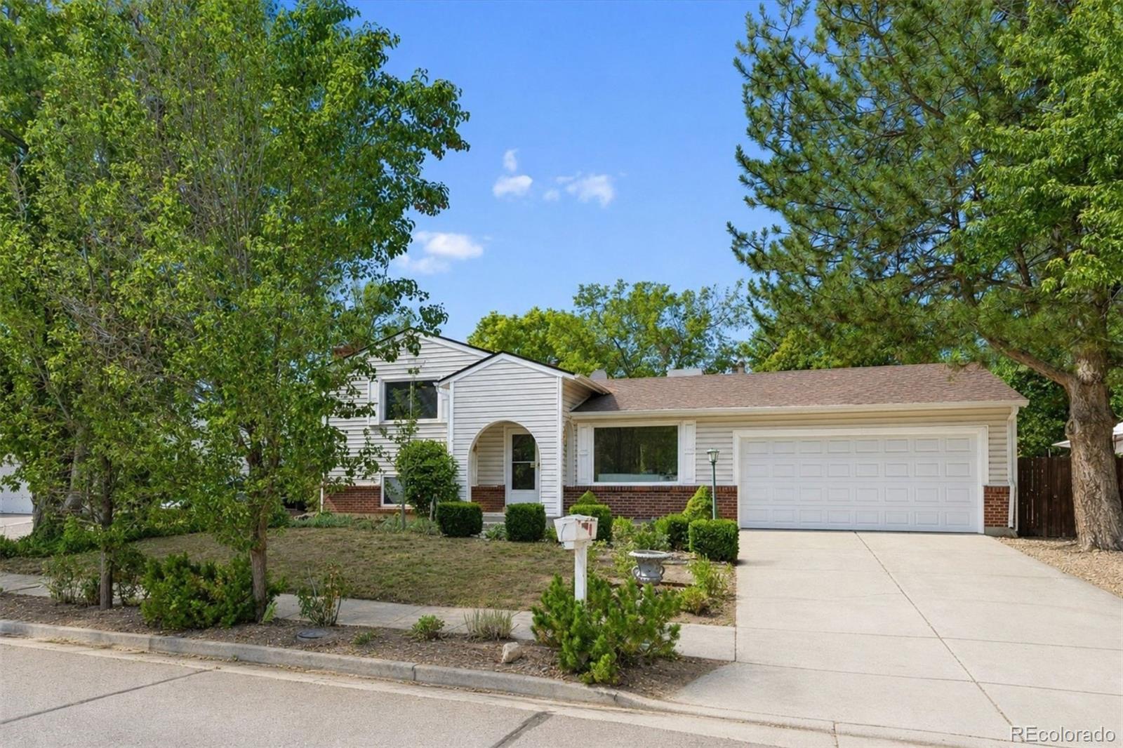 8605 Lamar Dr, Arvada, CO 80003