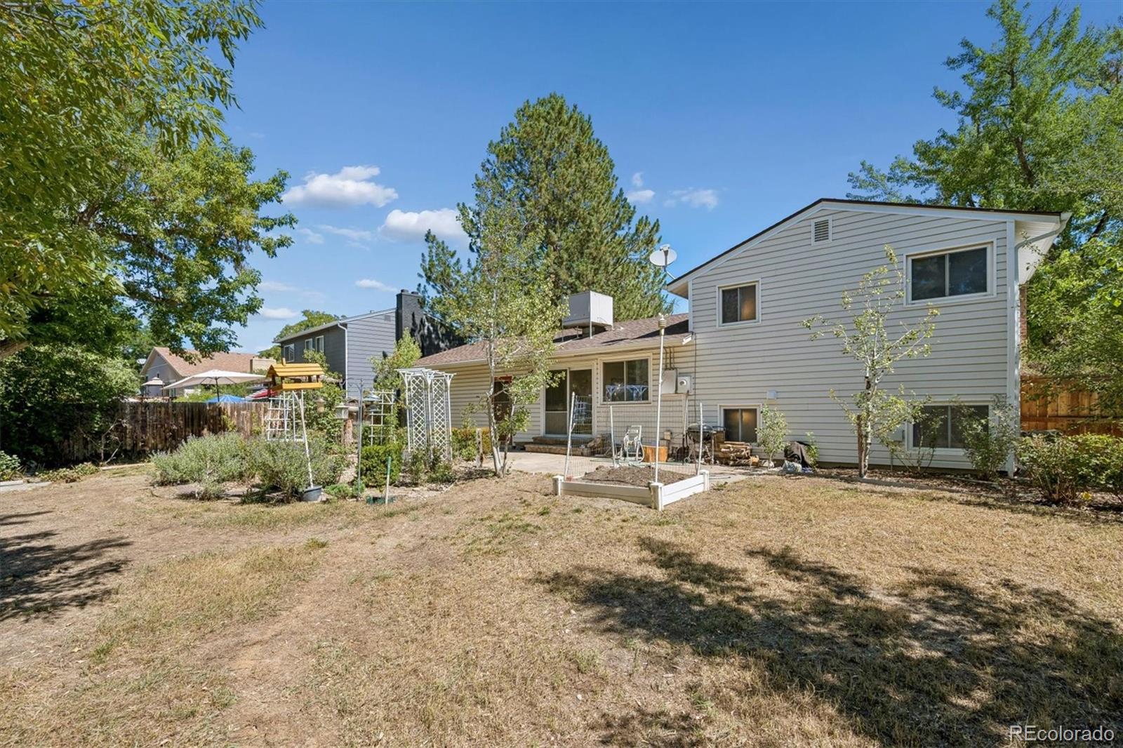 8605 Lamar Dr, Arvada, CO 80003