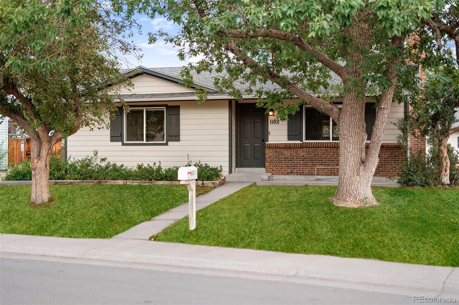 1102 Nucla St, Aurora, CO 80011