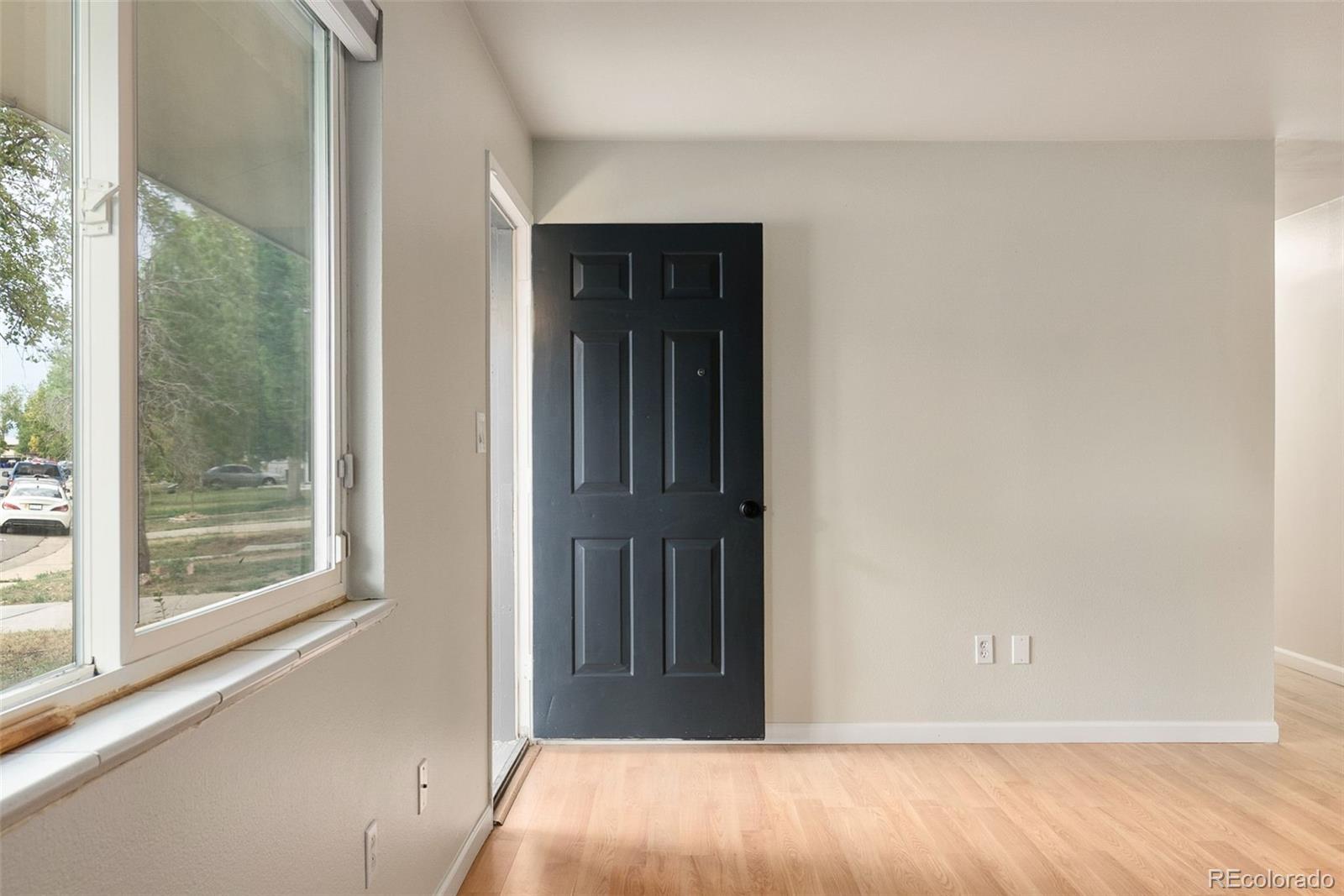 1102 Nucla St, Aurora, CO 80011