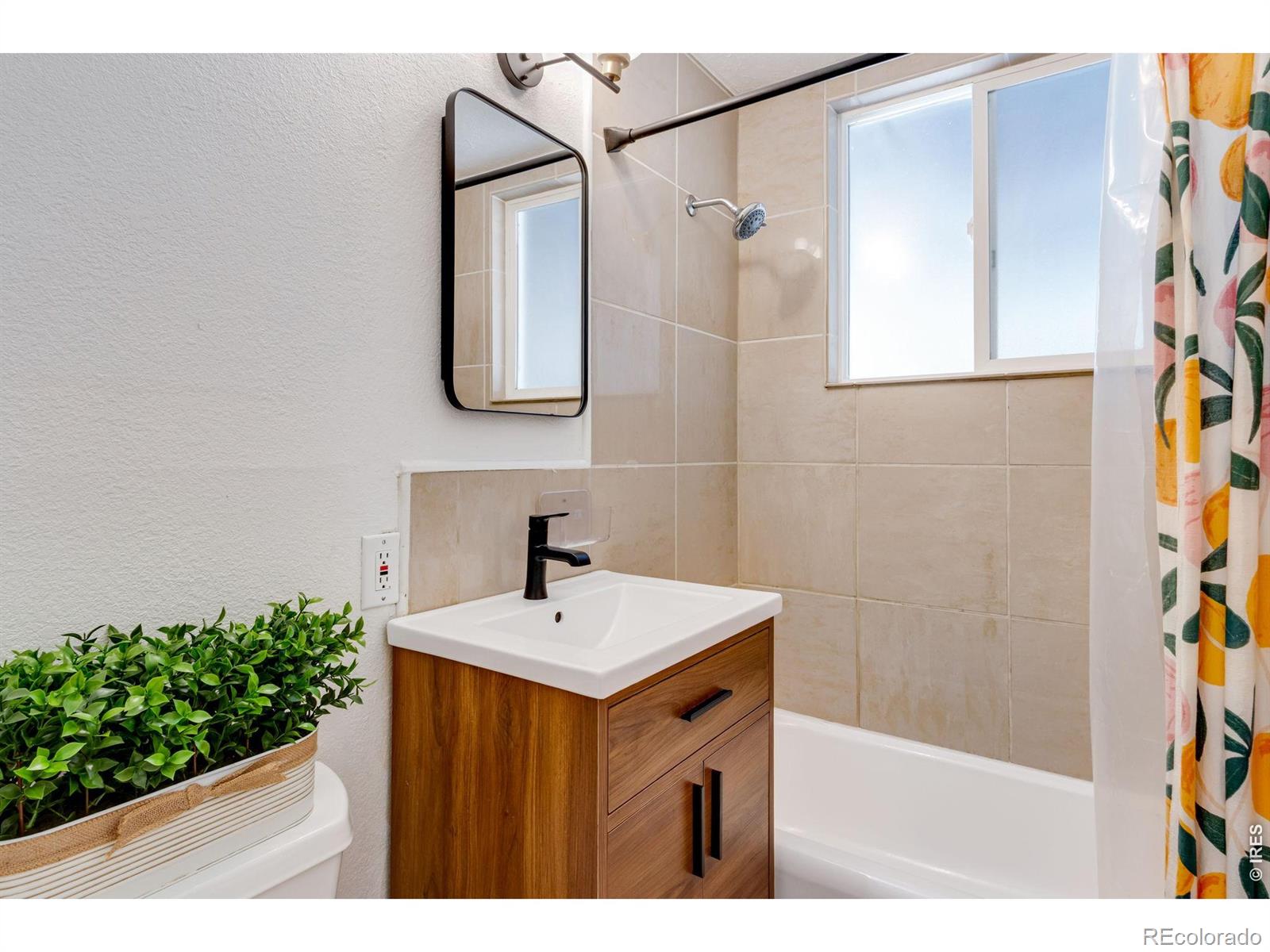 5275 Dudley St, Arvada, CO 80002