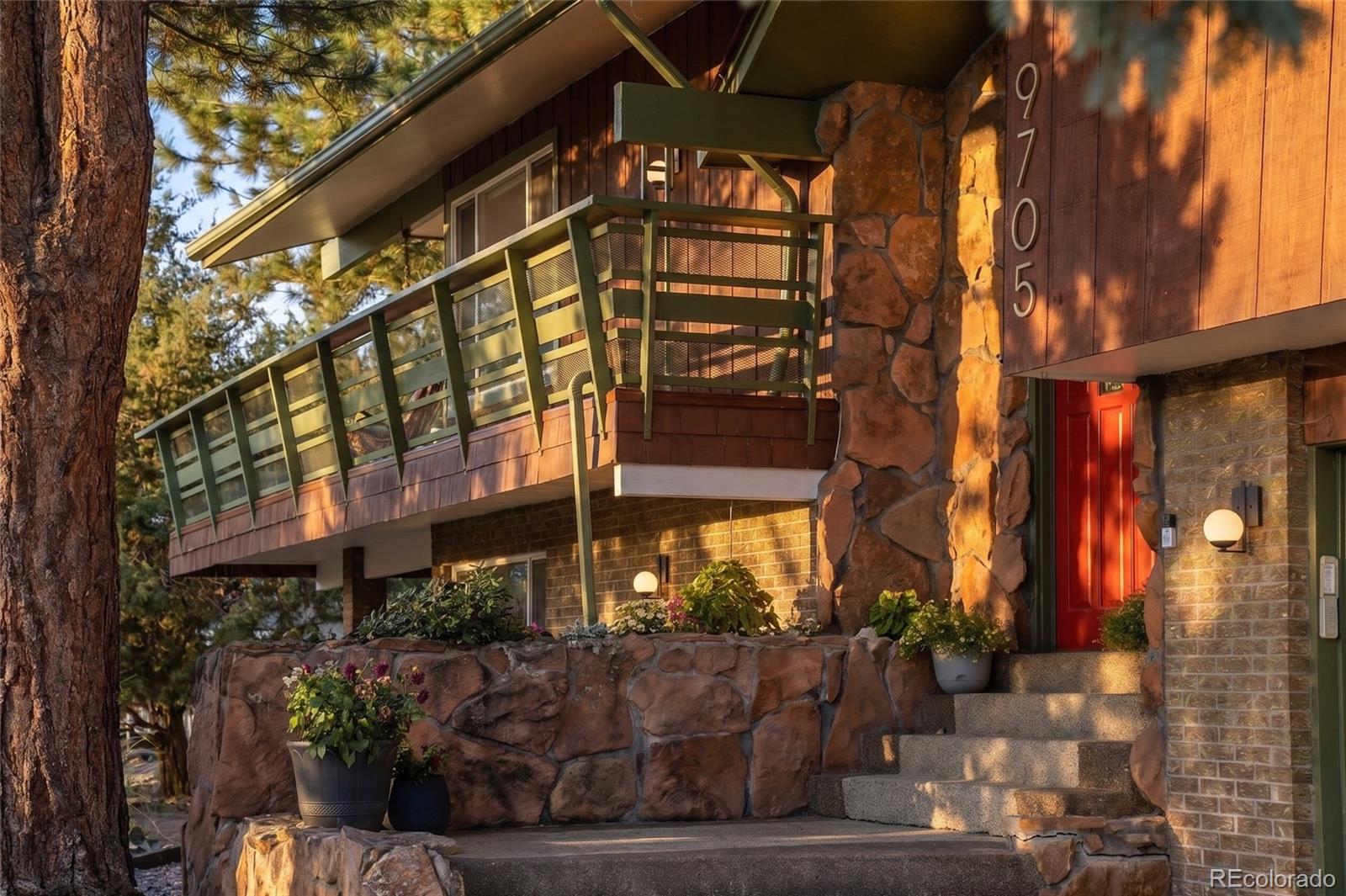 9705 W 73rd Pl, Arvada, CO 80005