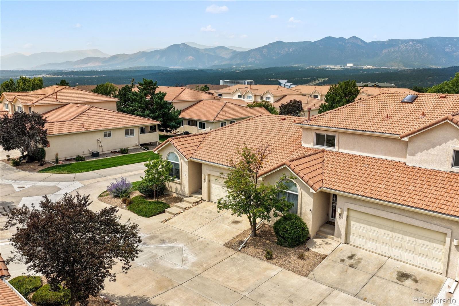 92 Luxury Ln, Colorado Springs, CO 80921
