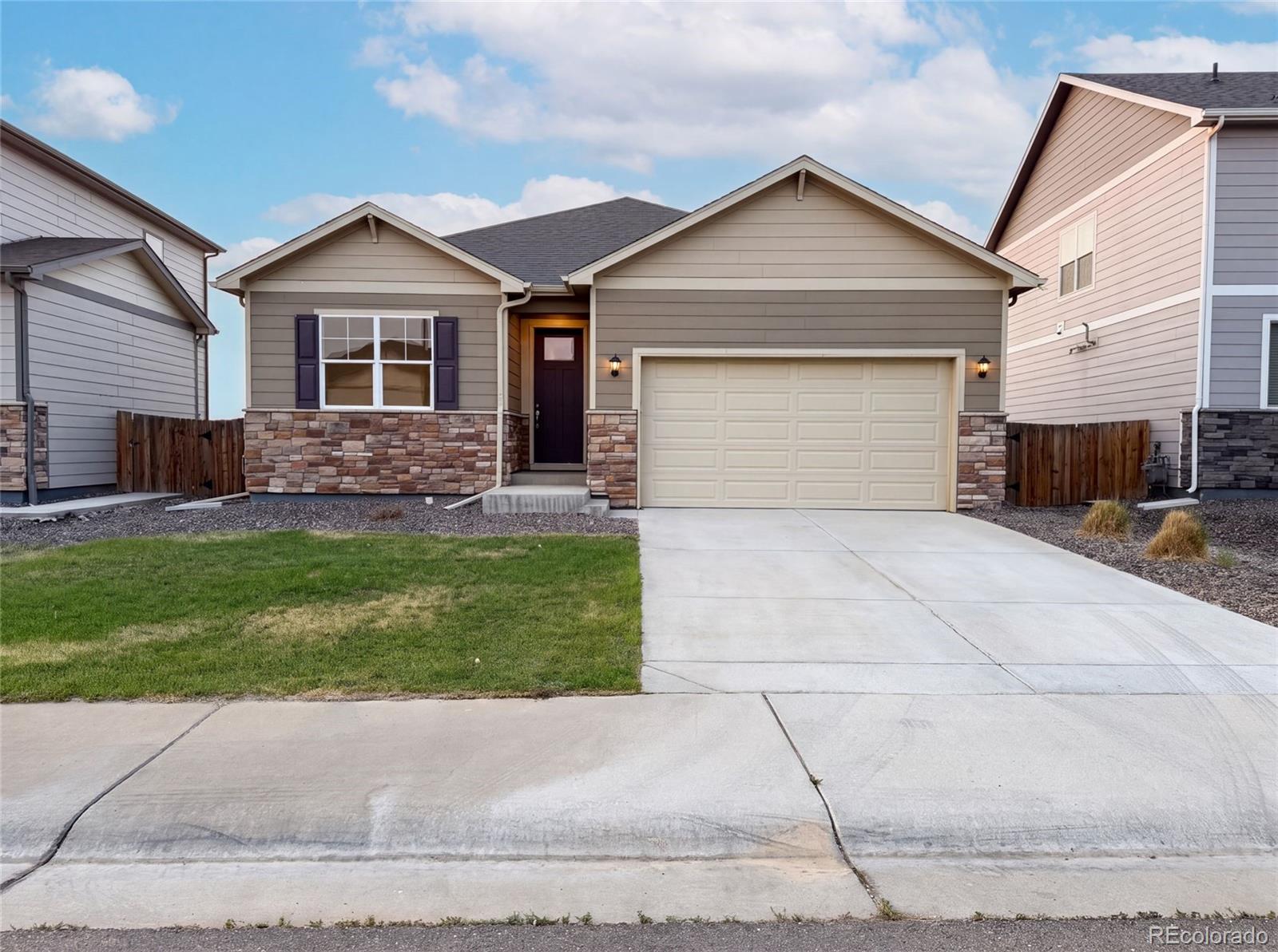 2341 Mountain Sky Dr, Fort Lupton, CO 80621
