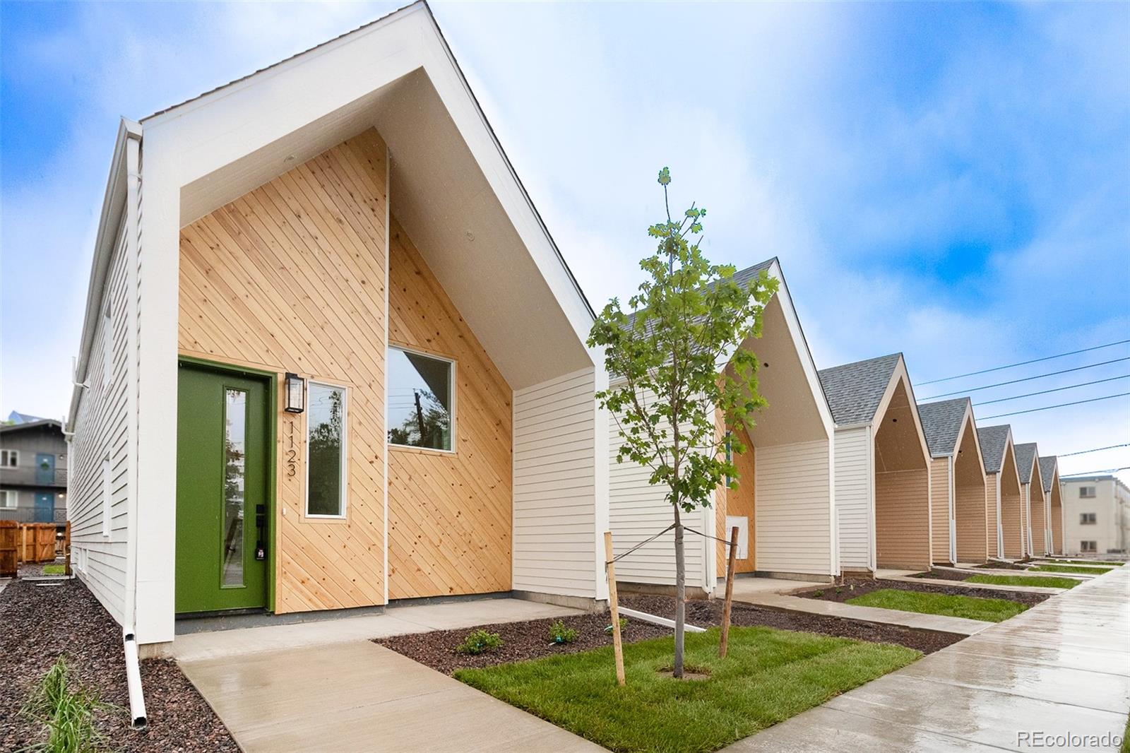 1121 S Dahlia St, Denver, CO 80246