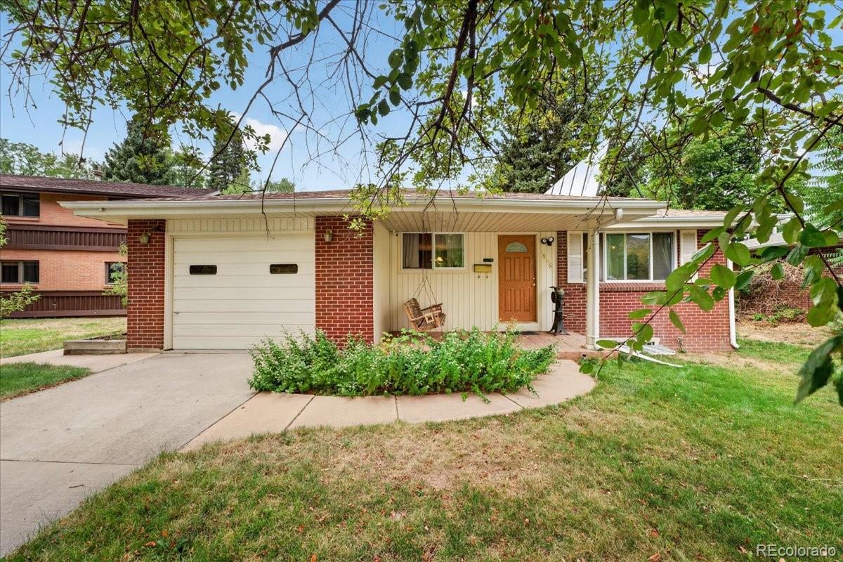 2006 Arapahoe St, Golden, CO 80401