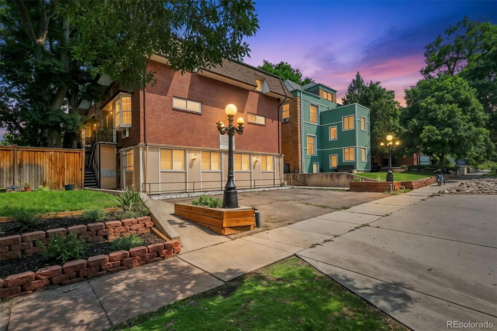 1152 N York St, Denver, CO 80206