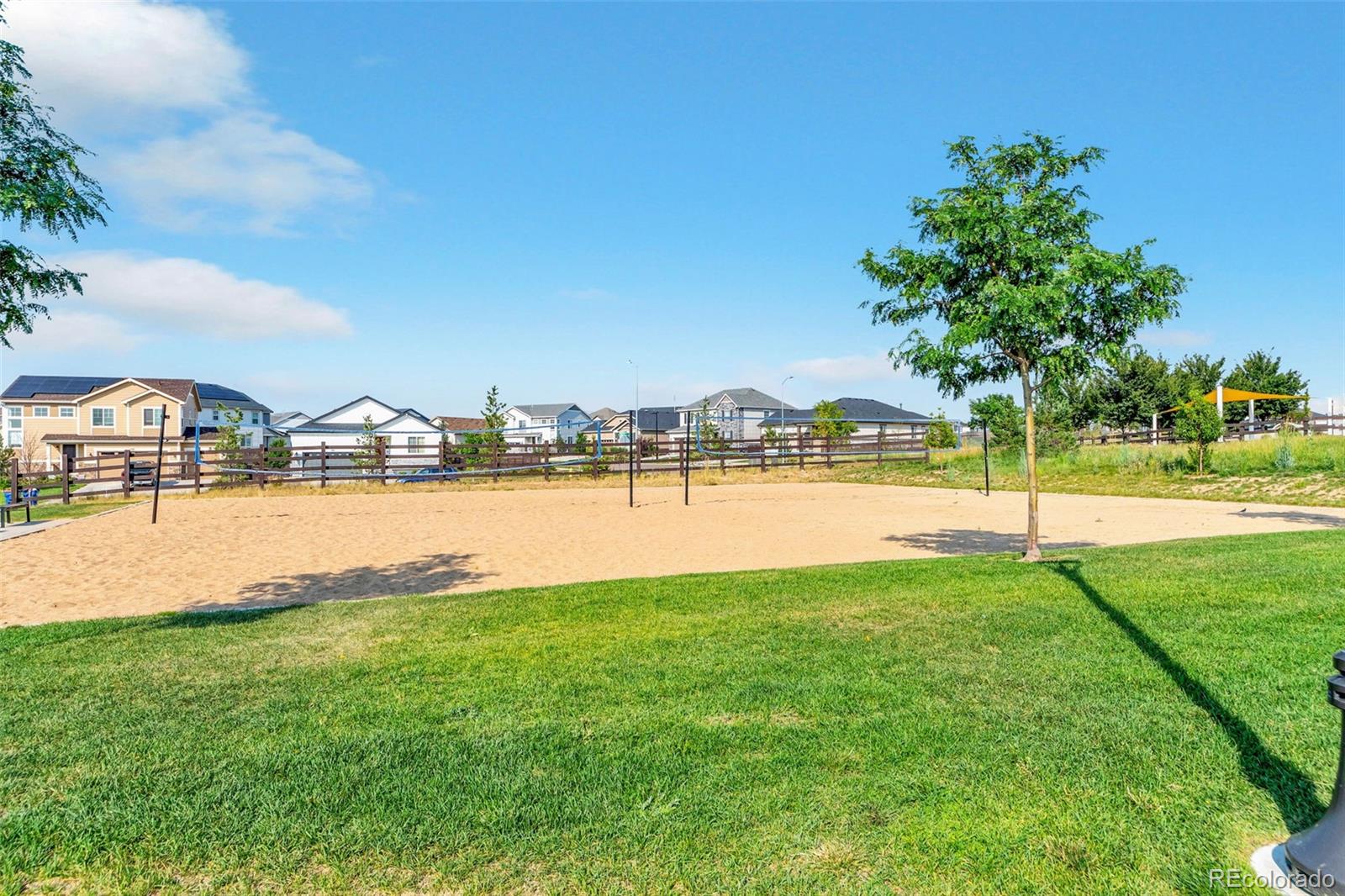 277 S Scottsburg Ct, Aurora, CO 80018