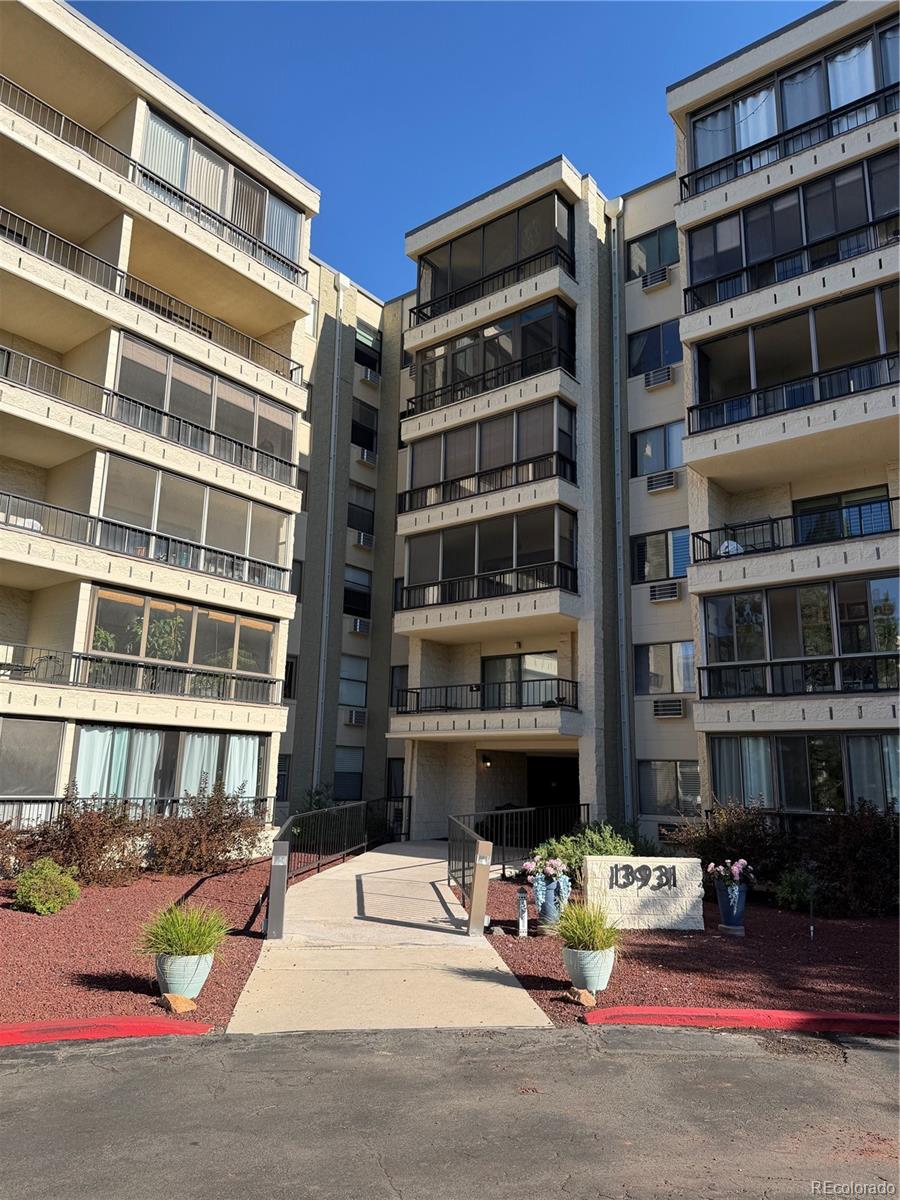 13931 E Marina Dr #205, Aurora, CO 80014