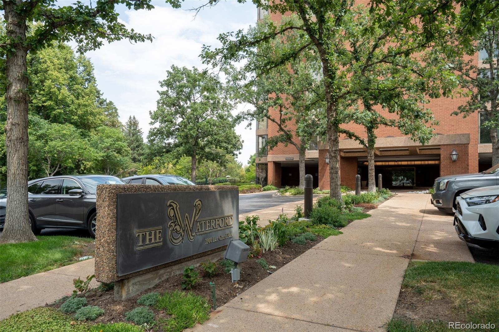 1900 E Girard Pl #806, Englewood, CO 80113