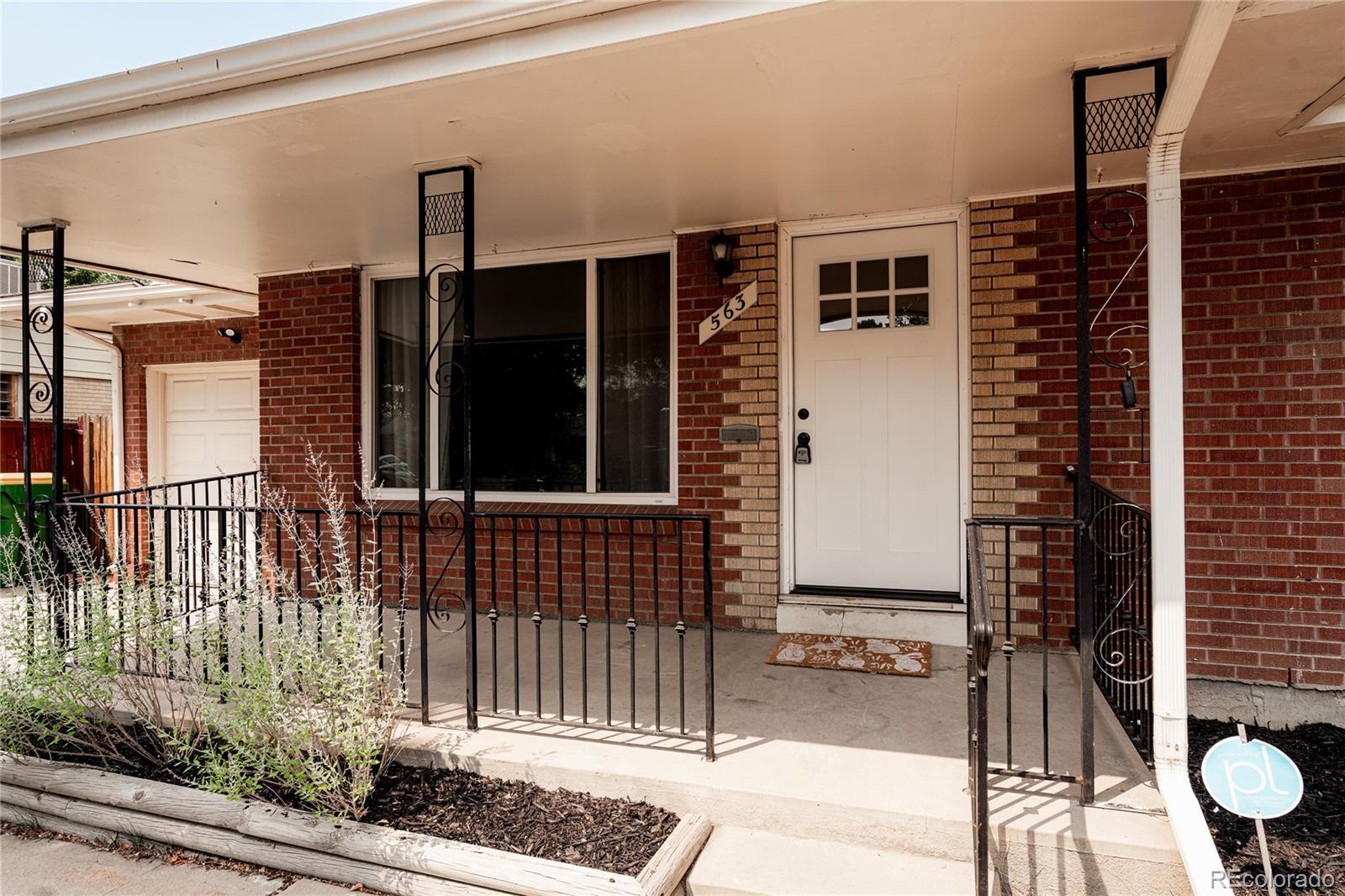 563 Jamaica St, Aurora, CO 80010
