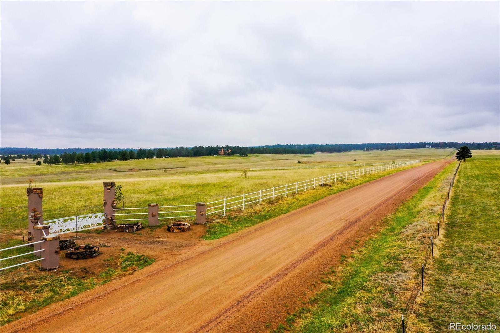14700 Arfsten Rd, Larkspur, CO 80118