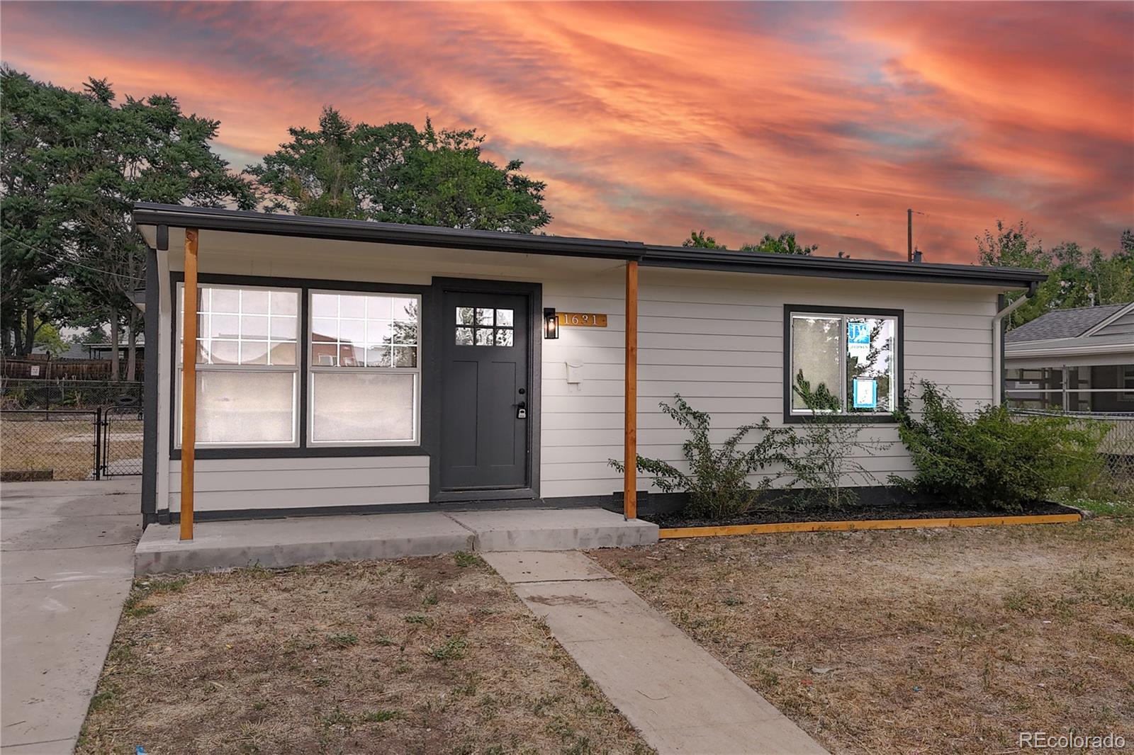 1631 W Hoye Pl, Denver, CO 80223