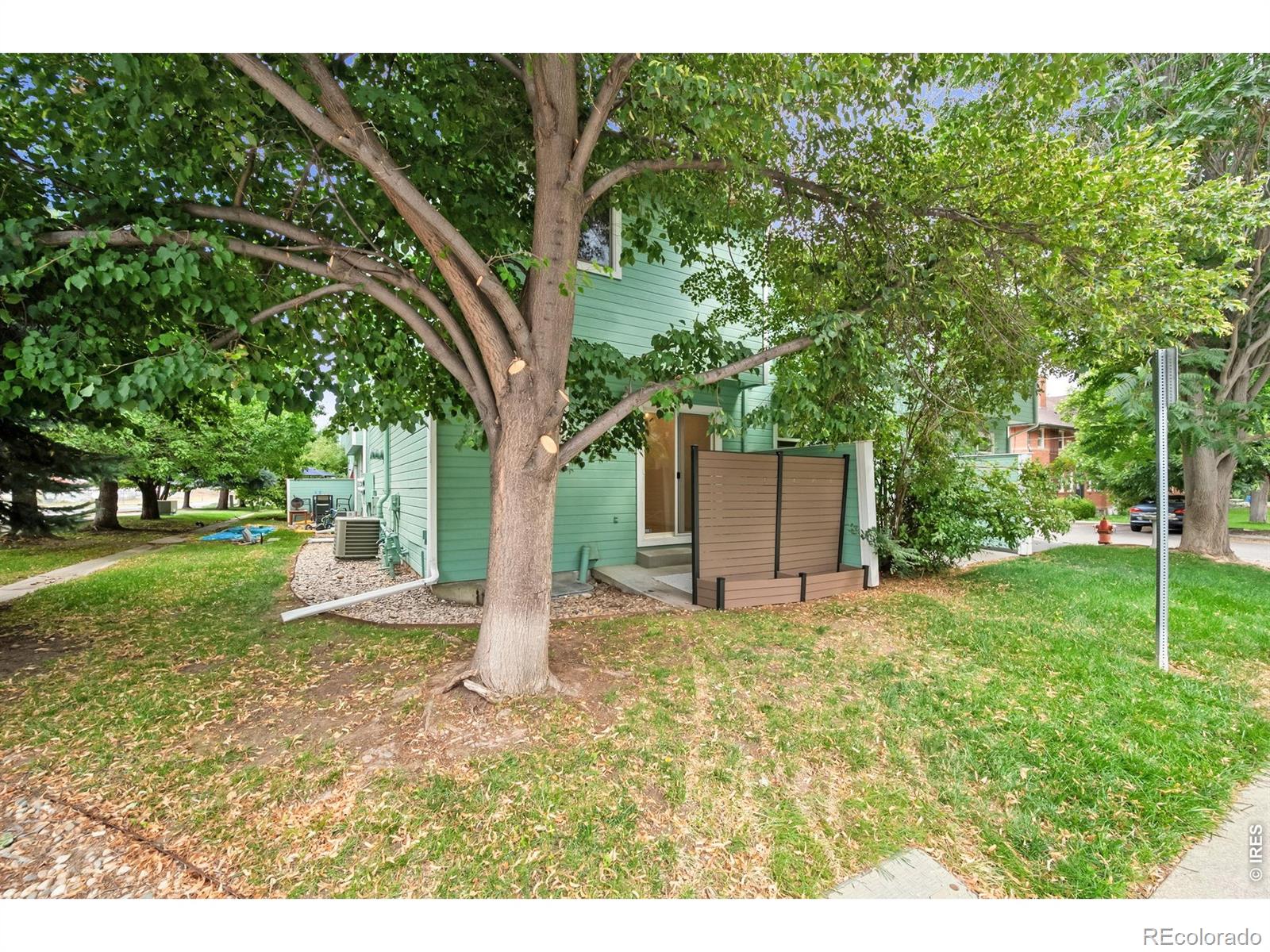 954 Monroe Ave, Loveland, CO 80537