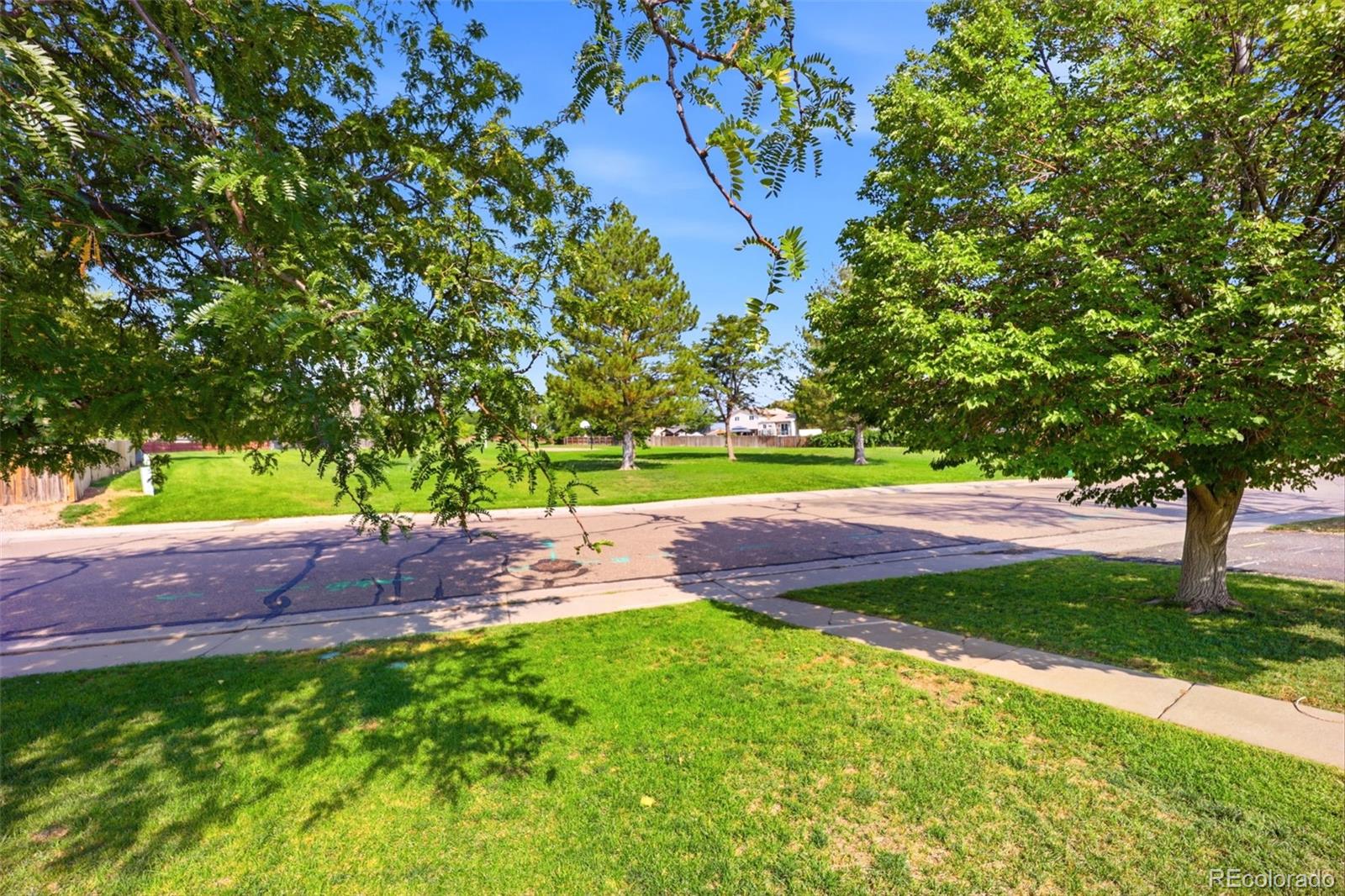 194 Gamble Ln, Pueblo, CO 81001