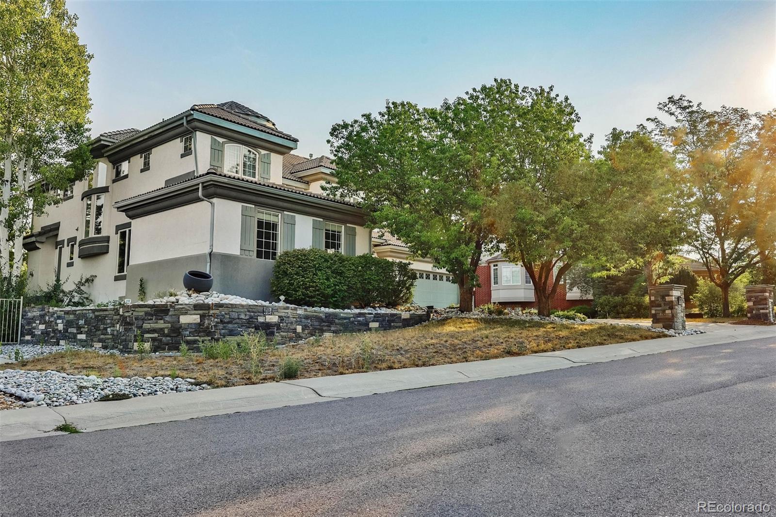 7018 S Netherland Way, Aurora, CO 80016