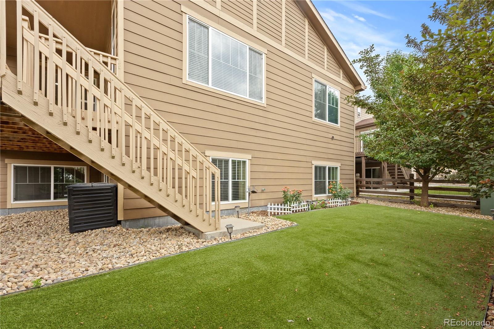4961 S Versailles Cir, Aurora, CO 80015