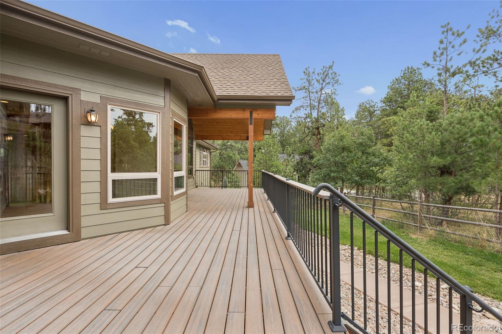 7440 Cameron Cir, Larkspur, CO 80118