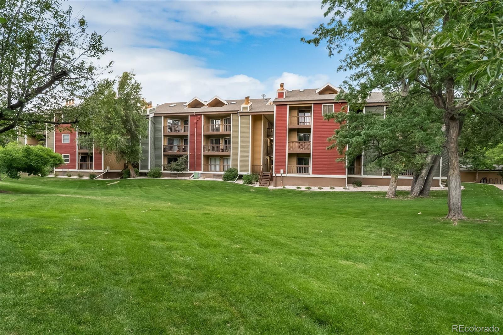 2892 Shadow Creek Dr #111, Boulder, CO 80303