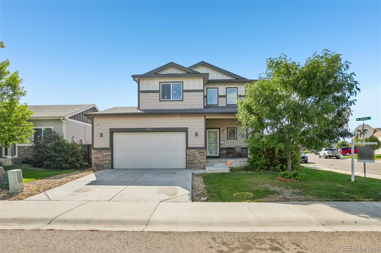 1254 Sunrise Cir, Milliken, CO 80543