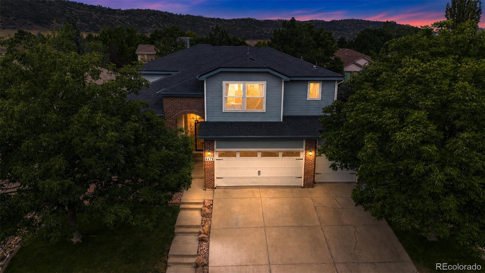 8479 S Newcombe St, Littleton, CO 80127