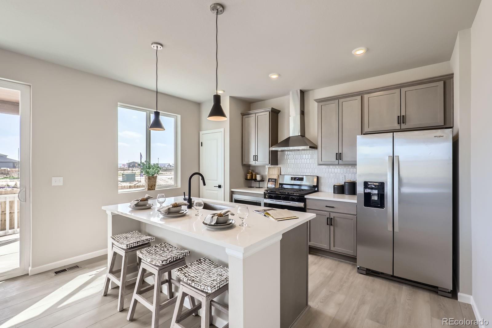54968 E 28th Ave, Strasburg, CO 80136