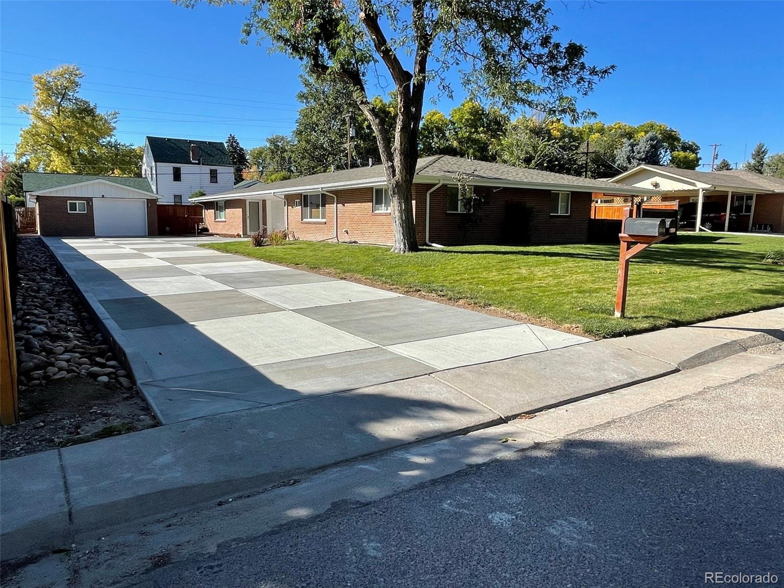 1887 Independence St, Lakewood, CO 80215