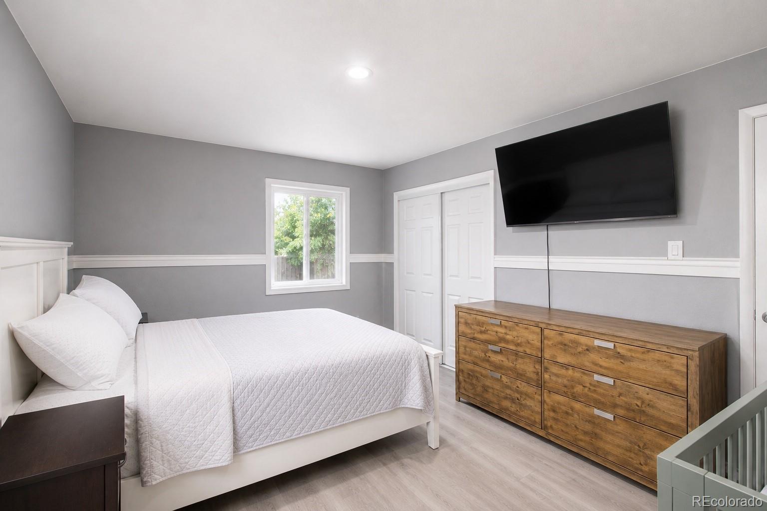 1307 Grays Peak Dr, Longmont, CO 80504
