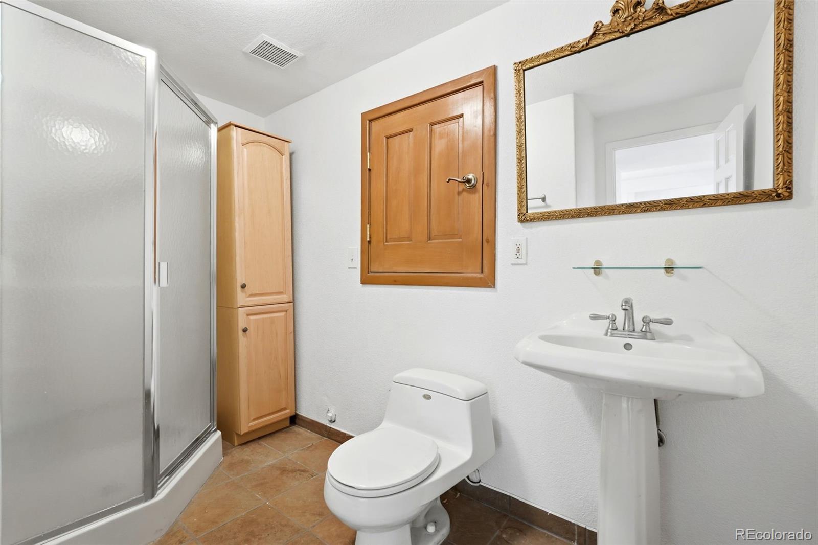 14172 W Bates Ave, Lakewood, CO 80228