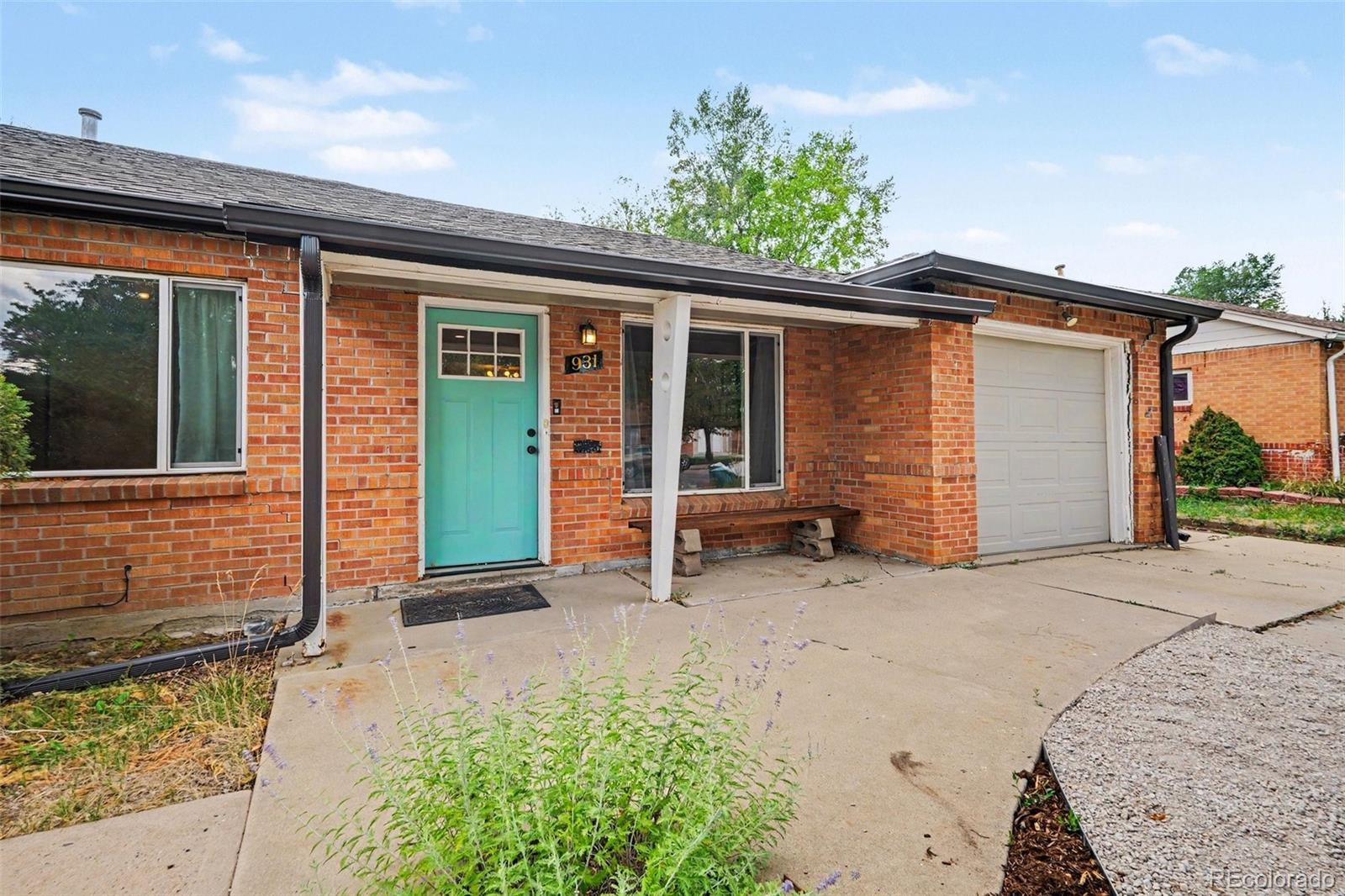 931 Tucson St, Aurora, CO 80011