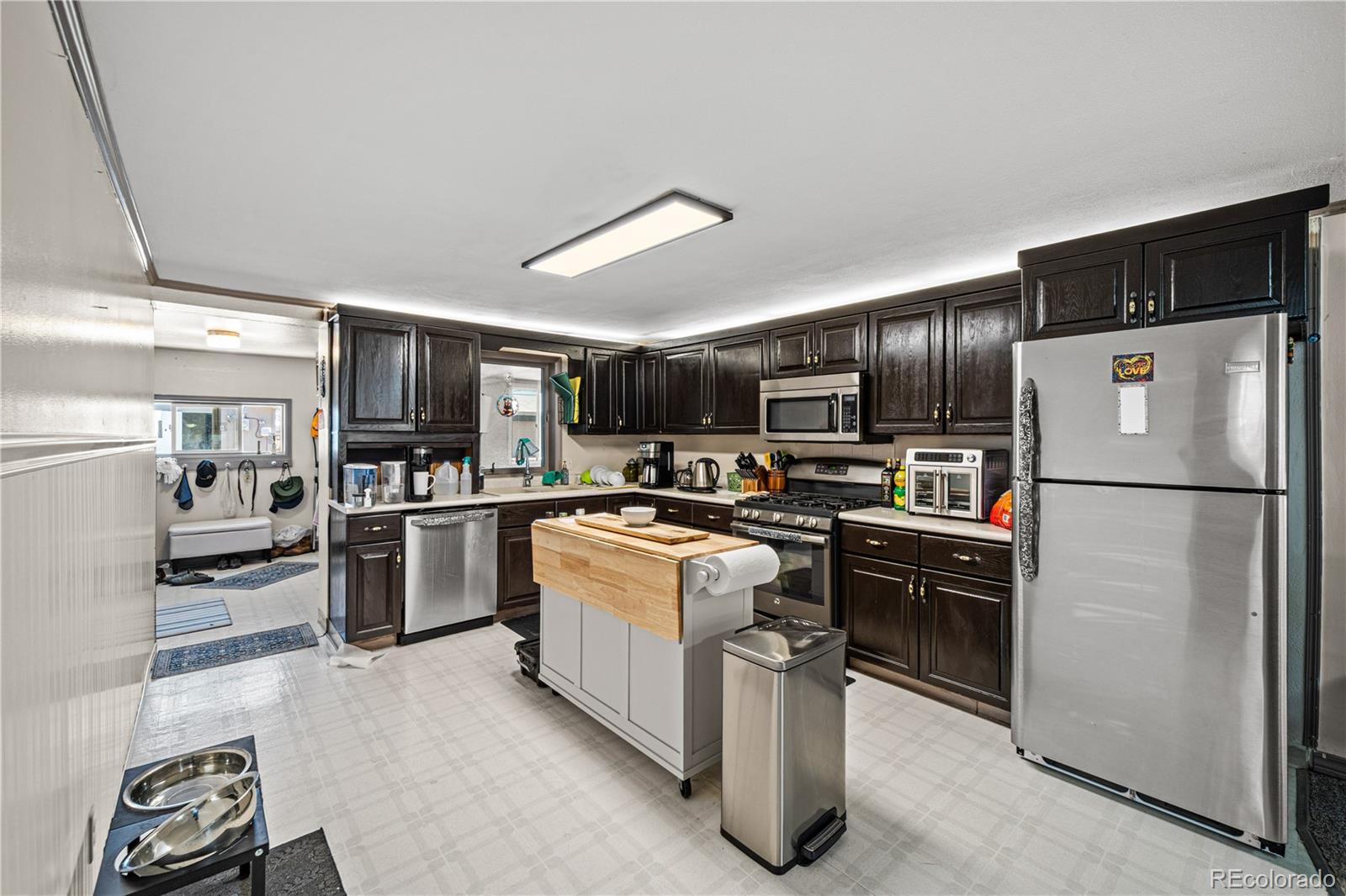 302 Meade Ave, Pueblo, CO 81001