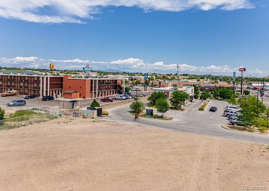 000 Club Manor Dr, Pueblo, CO 81008