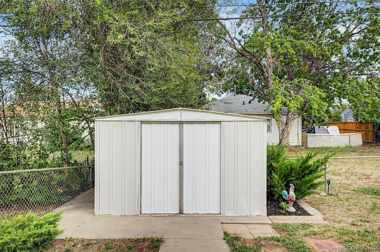 2616 S Linley Ct, Denver, CO 80219