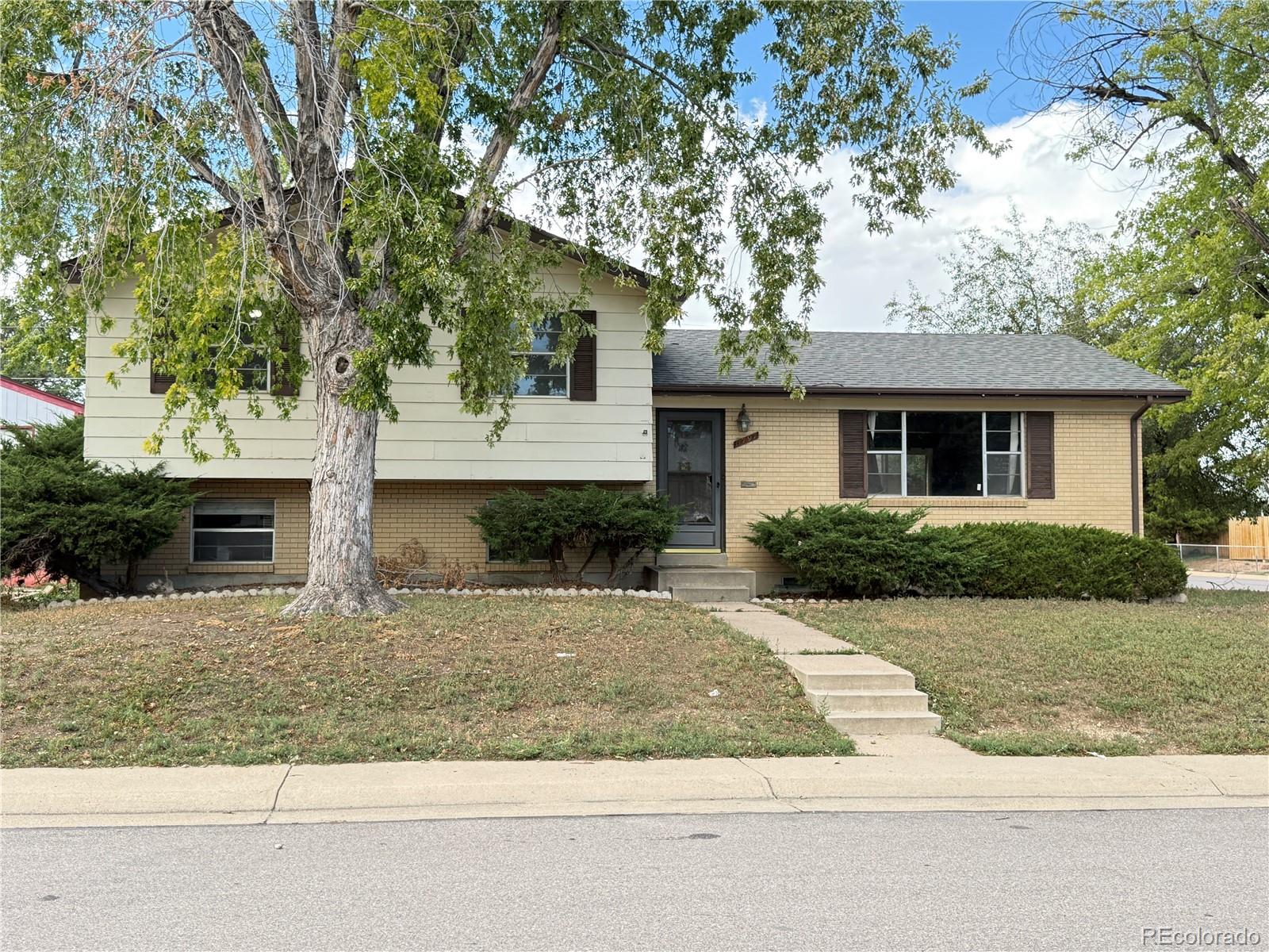11797 Keough Dr, Northglenn, CO 80233