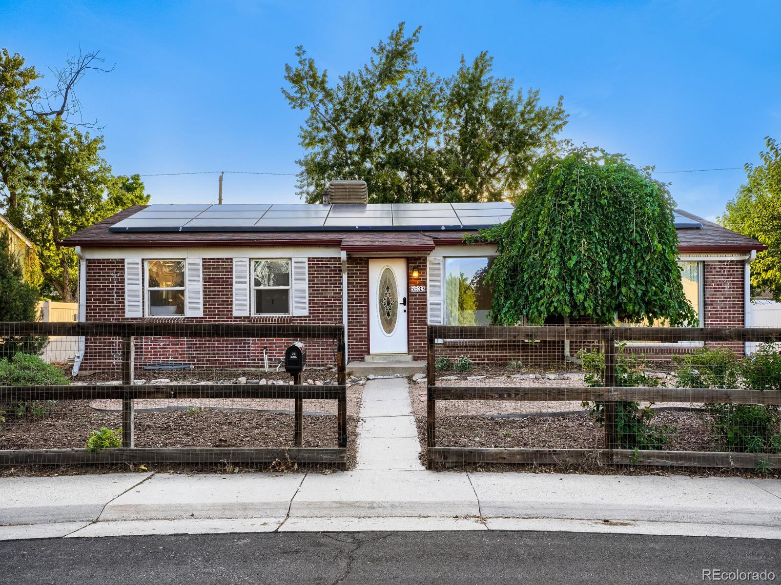 5533 Raritan Way, Denver, CO 80221