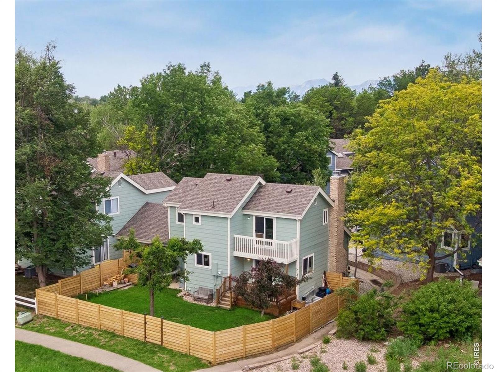 8099 Meadowdale Sq, Niwot, CO 80503