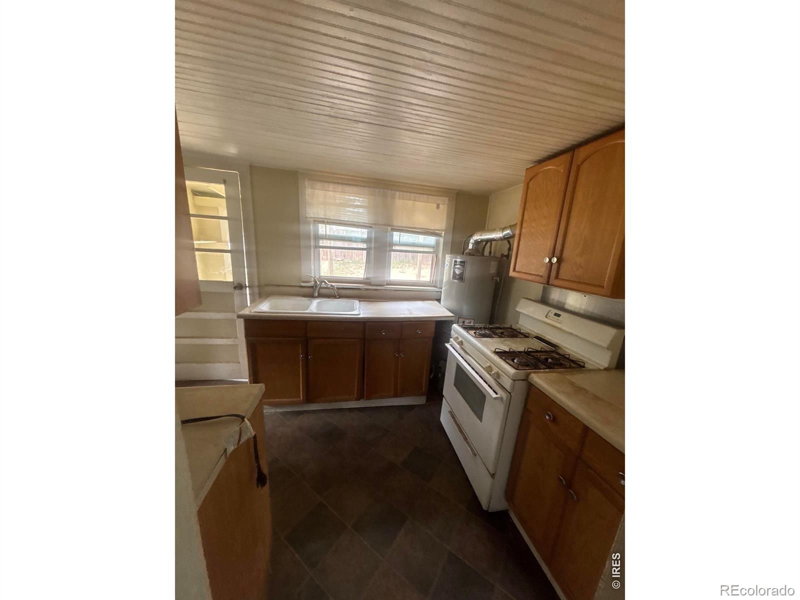 18 S Greeley Ave, Johnstown, CO 80534